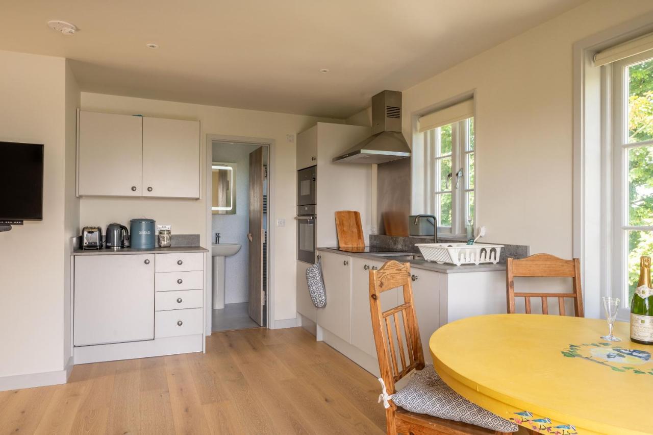Converted Hay-Loft With Stunning Countryside Views Haverfordwest Zewnętrze zdjęcie